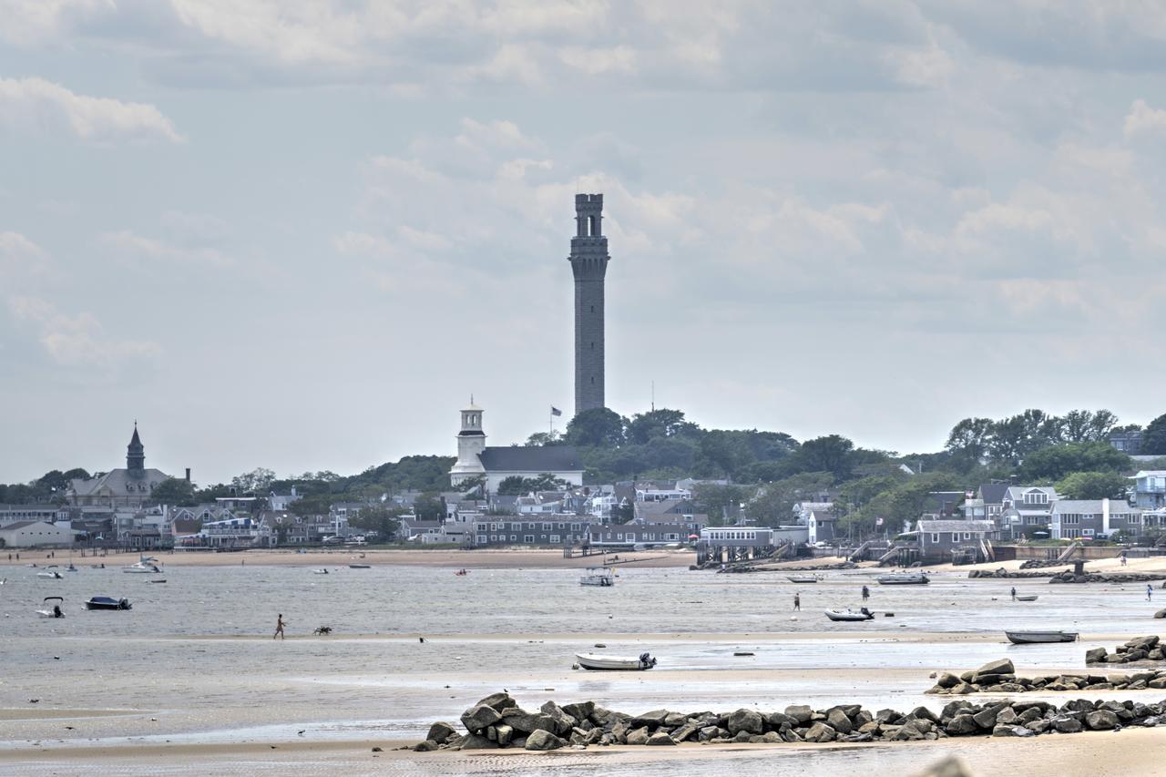 Provincetown Perfection Apartment Bagian luar foto